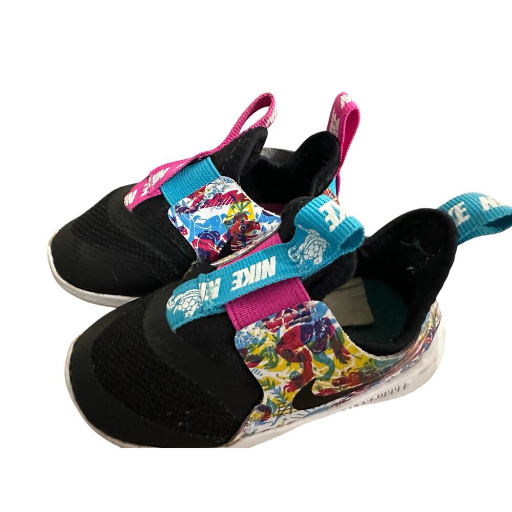 Nike Kids Black Multicolor Flex Runner Slip-On Sneakers with Floral Print - Picture 2 of 7